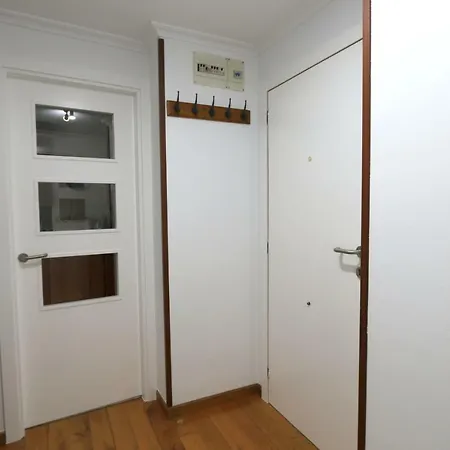 아파트 With Penthouse